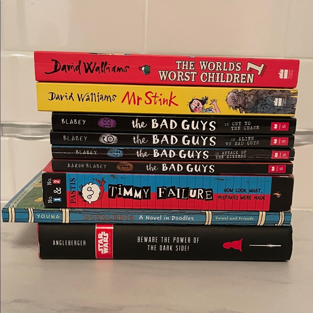 Children's short novels/graphic novels Book Collection
